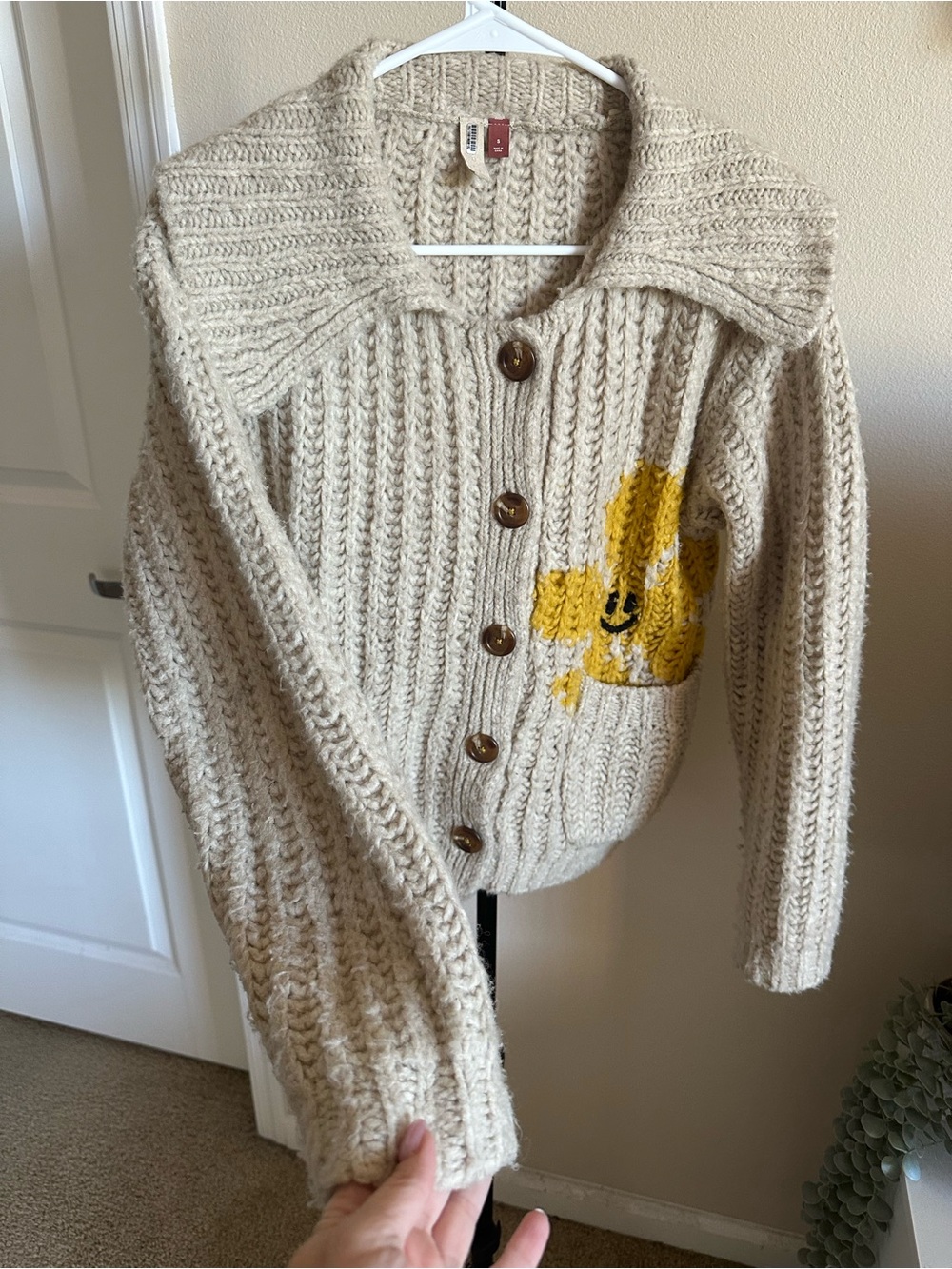 Anthropologie Cream Knit Cardigan with Yellow Star Motif - Picture 5 of 12